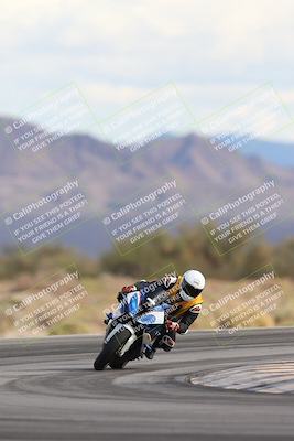 media/Nov-16-2025-Race Pace (Sun) [[8c5fa54630]]/Non Verified Riders (1st 20 Minutes)/5-Turn 15 (110pm)/